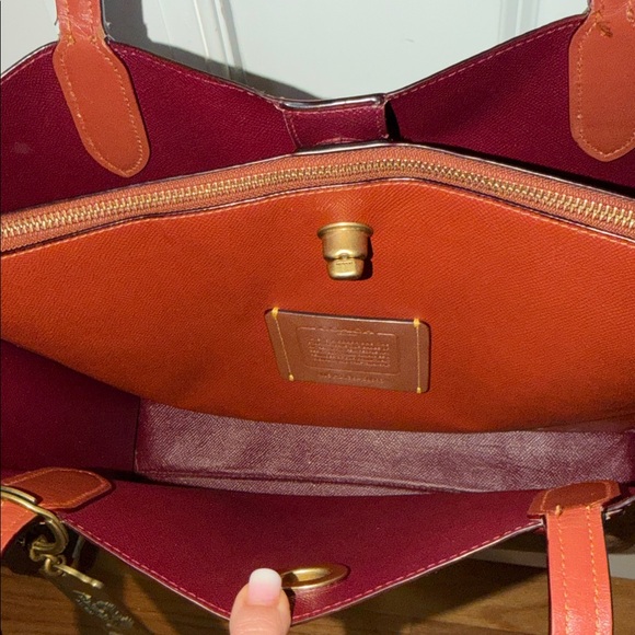 Authentic Coach Willow Brown Signature Tote Bag - Picture 4 of 8